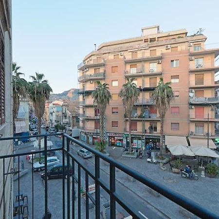 La Casuzza Del Borgo - Porto - Politeama Apartment Palermo Bagian luar foto