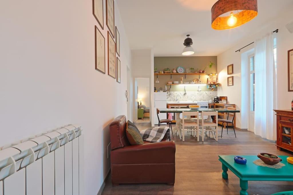 La Casuzza Del Borgo - Porto - Politeama Apartment Palermo Bagian luar foto