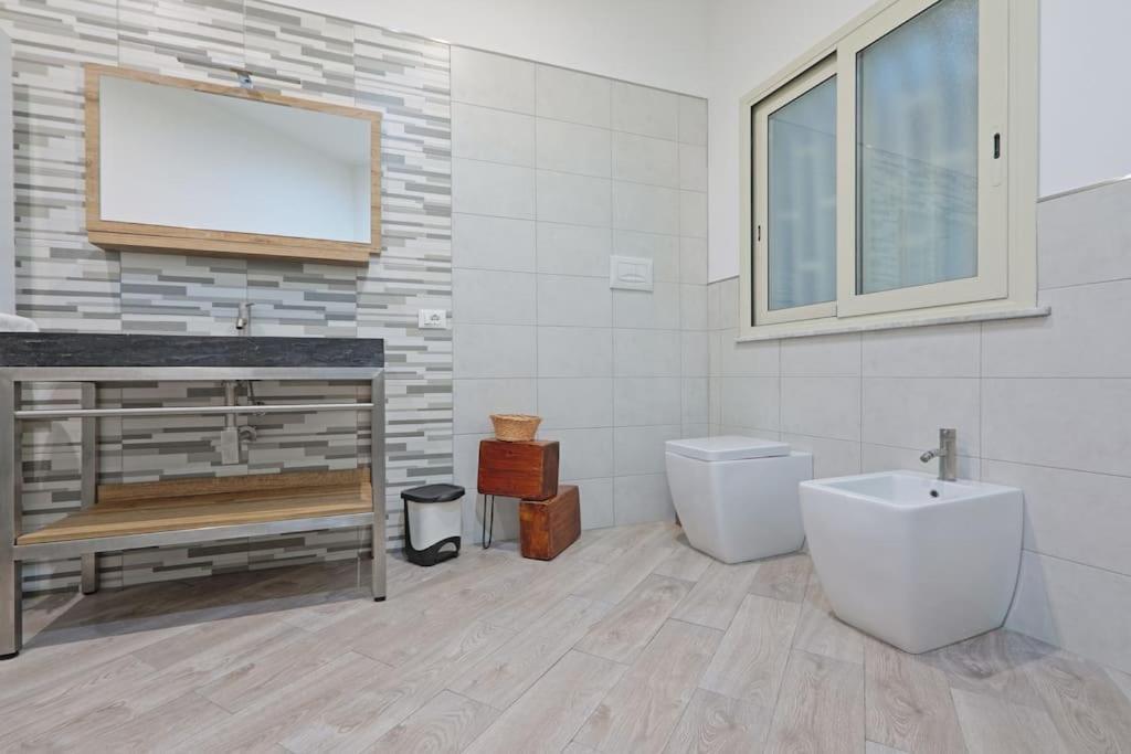 La Casuzza Del Borgo - Porto - Politeama Apartment Palermo Bagian luar foto